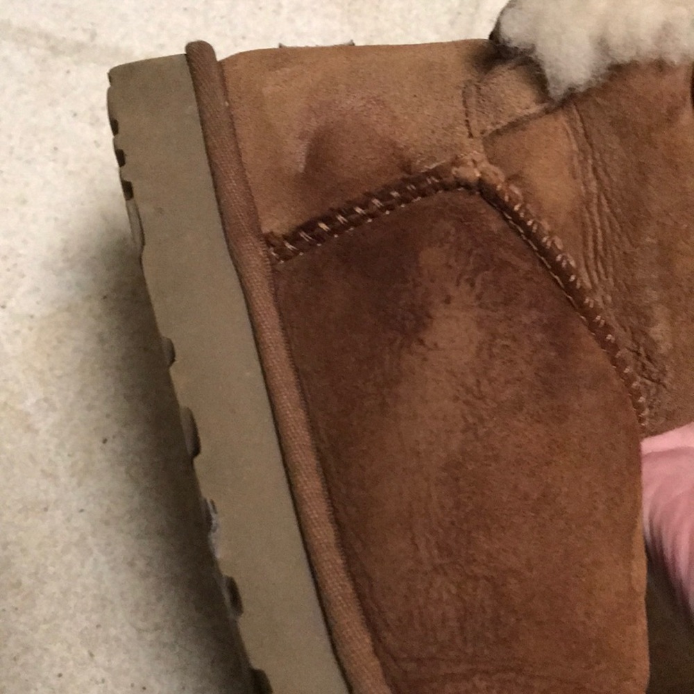 Bailey Button Uggs - image 4